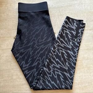 $130 Cor Designed by Ultracor Ombre Print Nero Leggings Size Large NWT